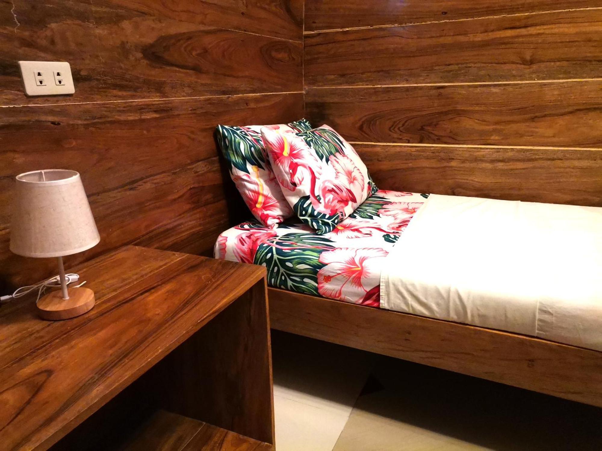 Lady Ghagha Room Rentals San Vicente  Rom bilde